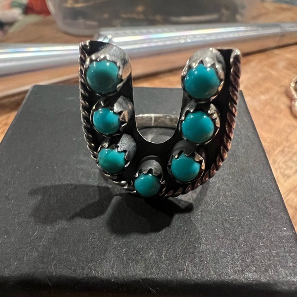 Natural turquoise horseshoe ring - Picture 2 of 5